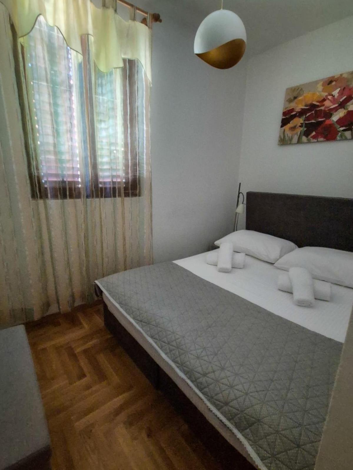 Apartments And Pansion M&R Turanj Zewnętrze zdjęcie